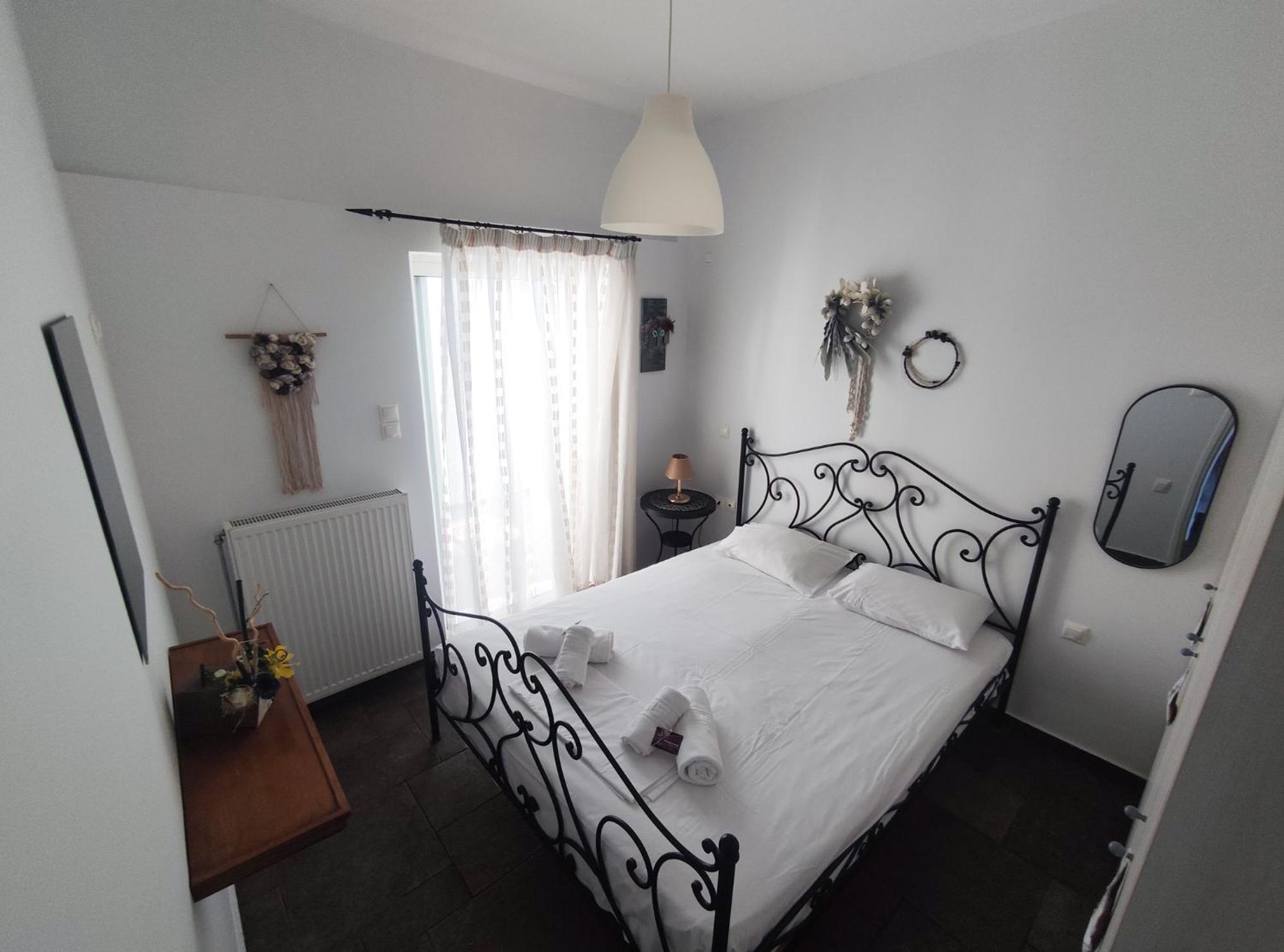 Portolos Apartments - Filiatro Вати Экстерьер фото